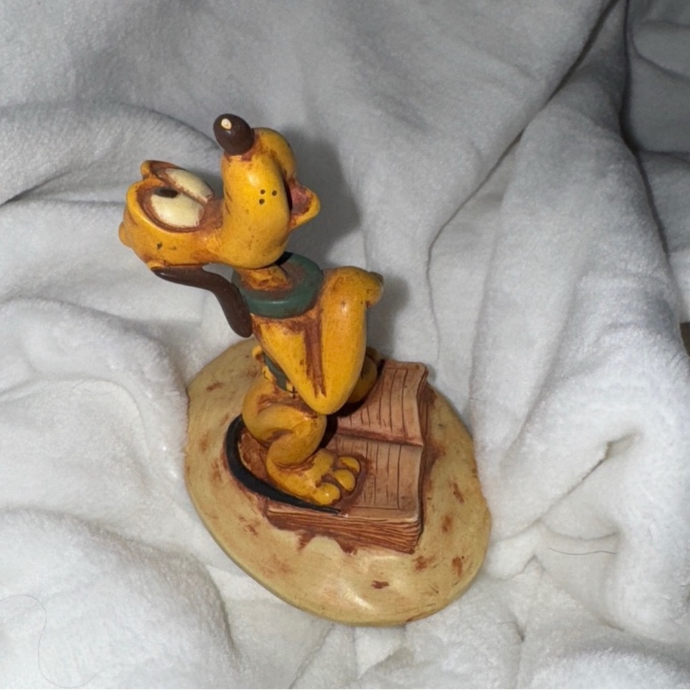 Rare Vintage Disney Pluto Figurine - 4\" Tall - Excellent Condition!"